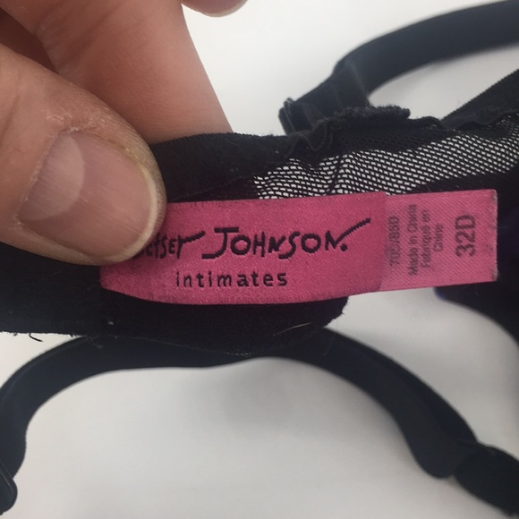 Betsey Johnson - Picture 6 of 6